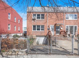 3721 99th St, Corona, NY 11368