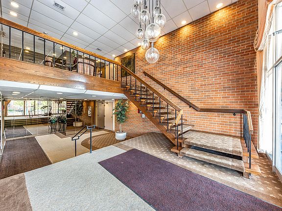 4th image of 4221 Saratoga Ave APT 407A