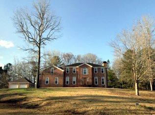 304 Tumbling Shoals Ct, Gray, GA 31032