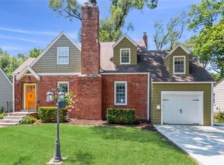 8210 Ward Parkway Plz, Kansas City, MO 64114