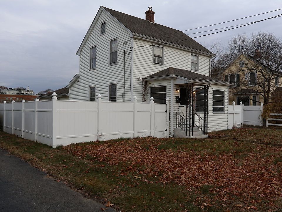 1st image of 21 E Broad St