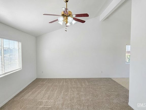 3rd image of 5226 San Mateo Dr