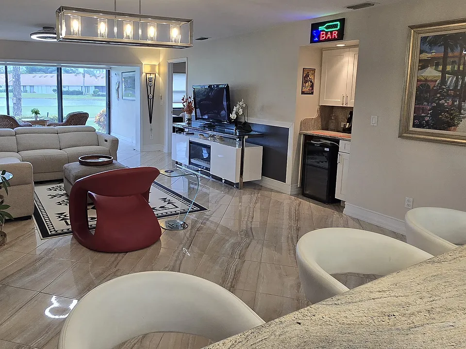 508 Foxtail Ct