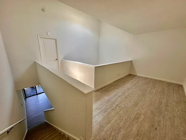 1135 Shoreline Dr — Photo 14