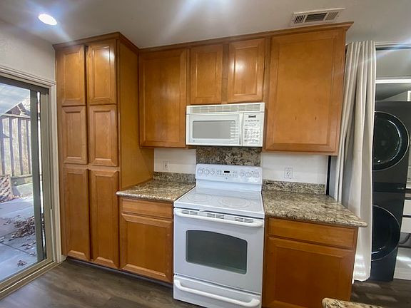 4th image of 4144 Ravenwood Pl