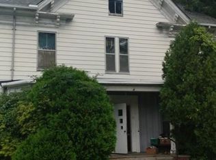 16 Lincoln St, Brookfield, MA 01506