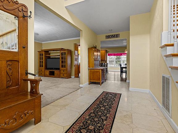 5th image of 27098 Colosse Rd