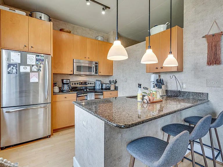520 John Carlyle St #304 — Photo 7