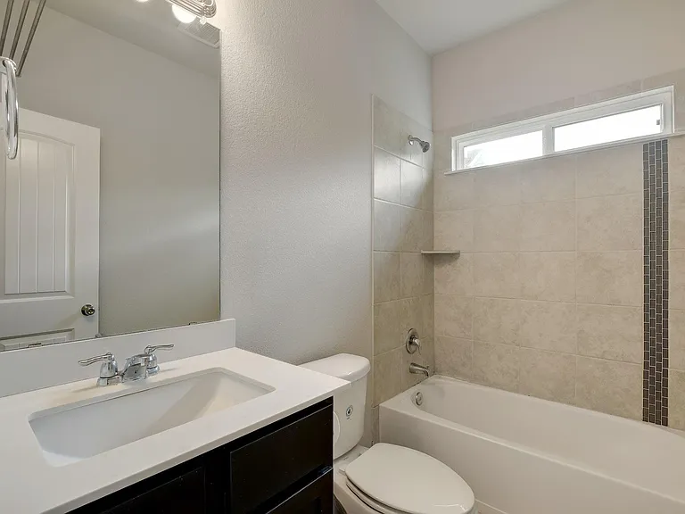 518 Stonewood Ln — Photo 17