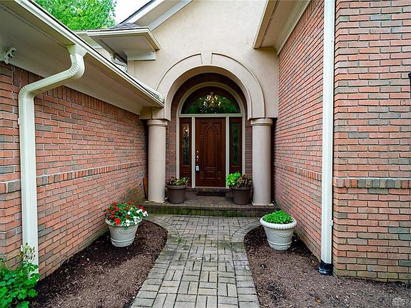3rd image of 2363 Sherwood Ct