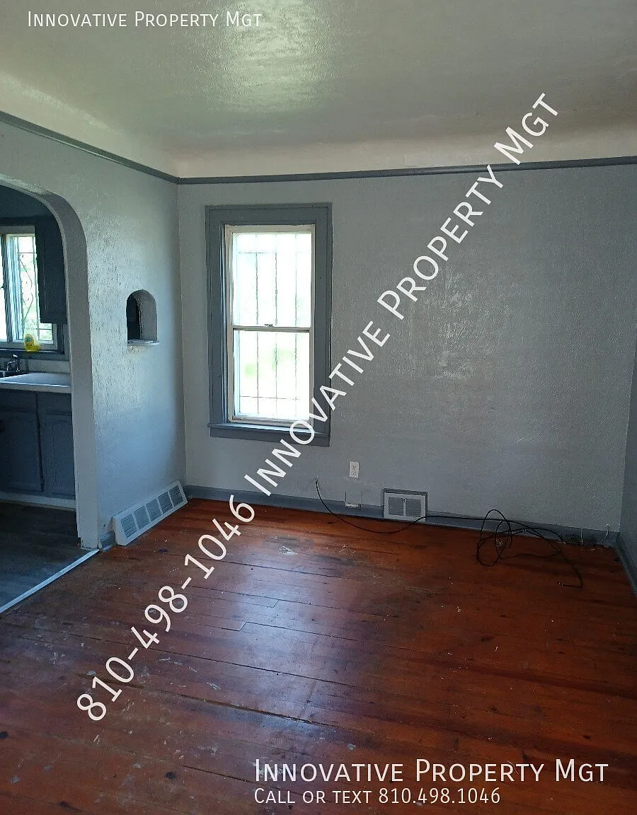 New For Rent! 905 Cottage Grove — Photo 2