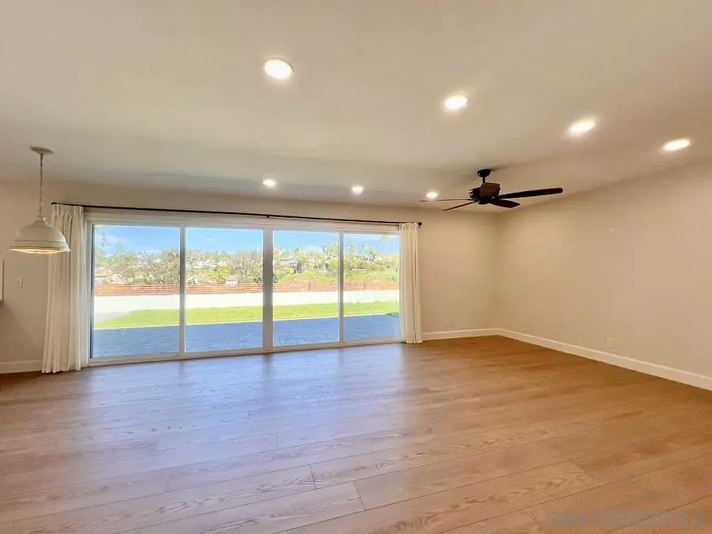 3 bed, 2.0 bath, 1679 sqft, $8,200 — Photo 2