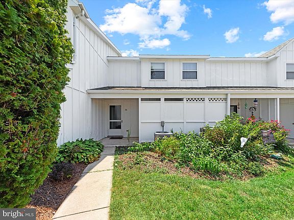 2nd image of 38090 Mockingbird Ln Unit 36