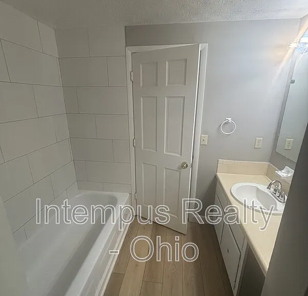 10 King Arthur Ct — Photo 26