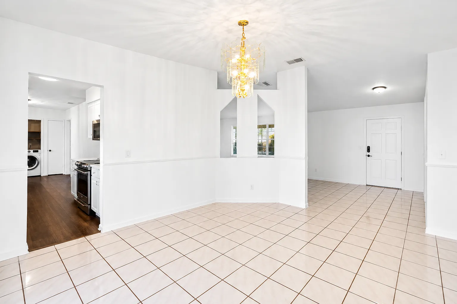 4 bed, 1769 sqft, $2,400 — Photo 3