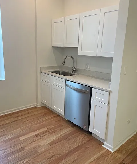 1510 N Elston Ave #2F — Photo 8