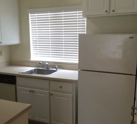 2nd image of 2519 V St APT 11