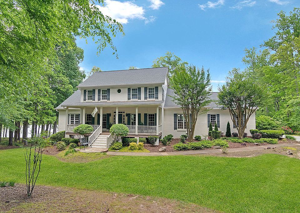 1st image of 108 Rowe Ln