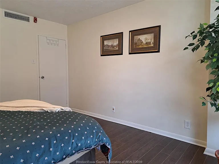 111 Riverside Dr E #808 — Photo 10