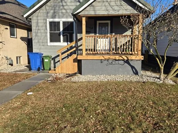 1046 Elsmere Ave, Windsor, ON N9A 2B2