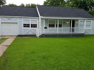 2314 Meadow Ln, La Marque, TX 77568