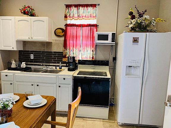 3rd image of 1806 E Raymond St #3