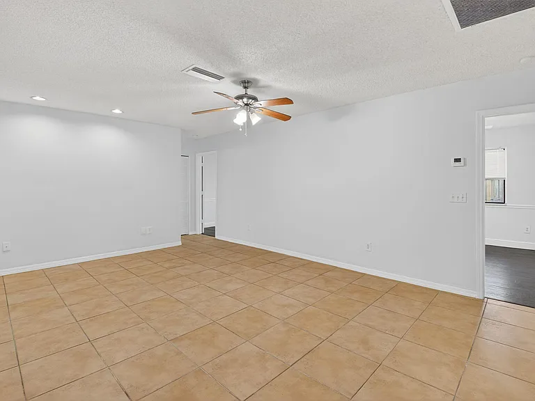 4135 Bay Laurel Way — Photo 18