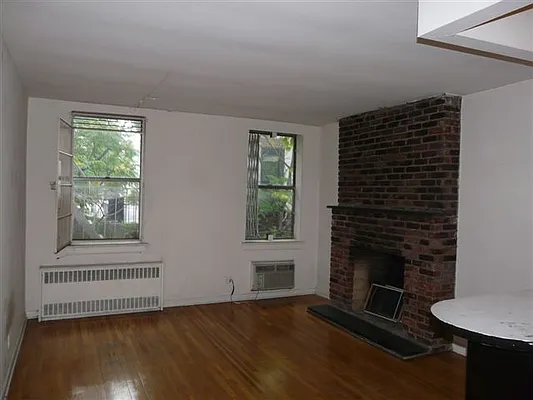 Rented by Guy Caterina, LREB | media 38