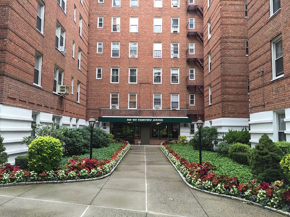 1st image of 247 Parkview Ave APT 2O