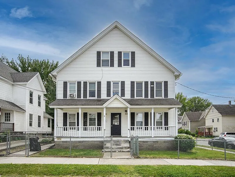 3 Charles St #2L