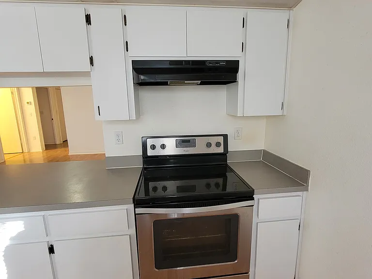 2736 Landover Blvd — Photo 5