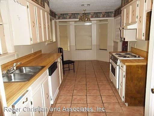 2nd image of 9000 Rosedown Pl