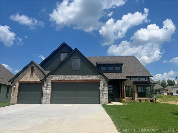 1725 N 71st St, Broken Arrow, OK 74014