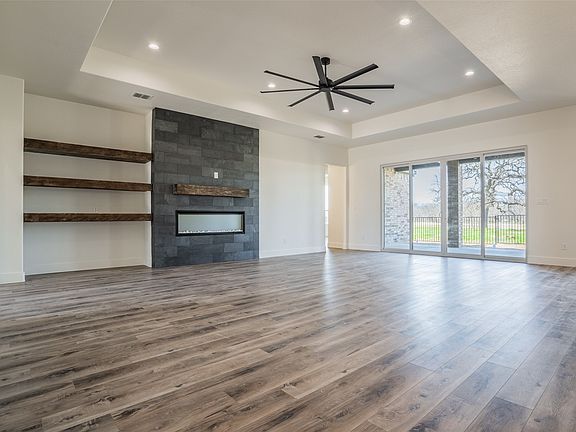 5th image of 921 Bandon Dunes Dr