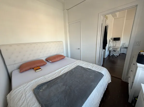 160 West 73rd Street image 10 of 12