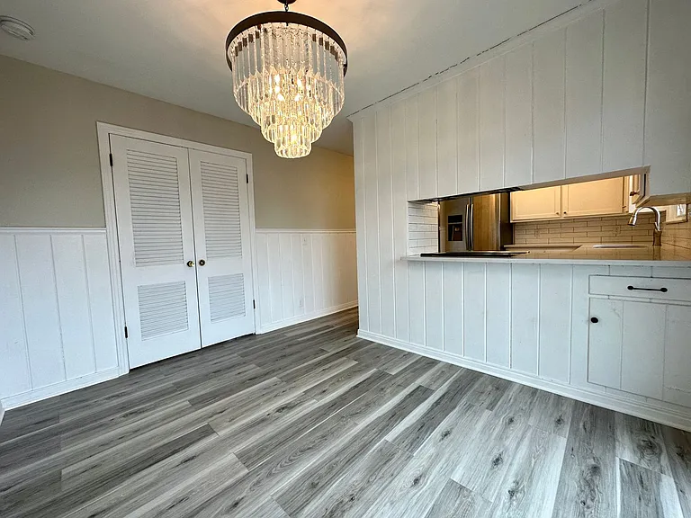 411 Starliner Ct — Photo 6