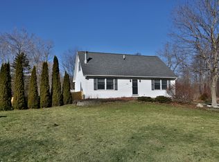 19900 Martinsville Rd, Belleville, MI 48111