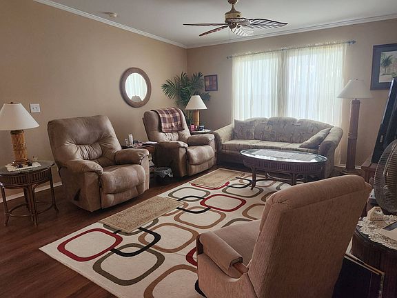 4th image of 3813 Russian Olive Ln
