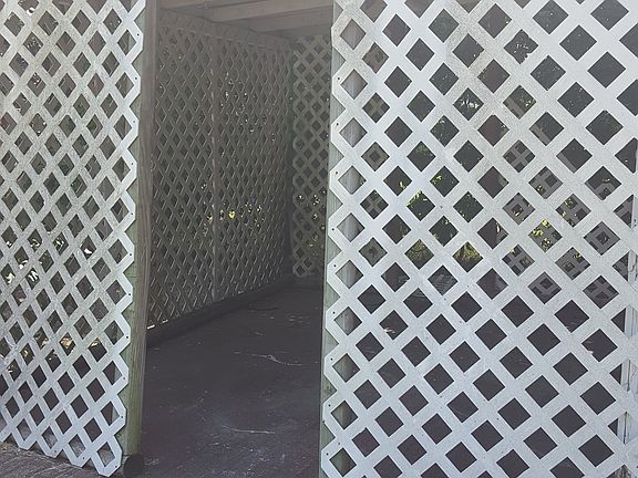 5th image of 223 Kashmuir Pl