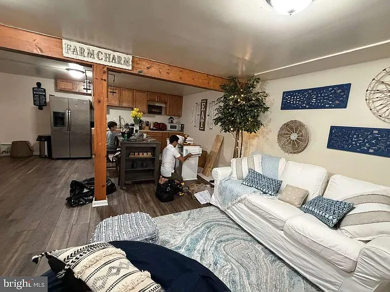 233 Molden Dr — Photo 7