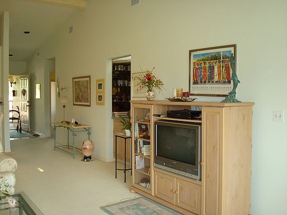 3rd image of 5376 Fox Hollow Dr