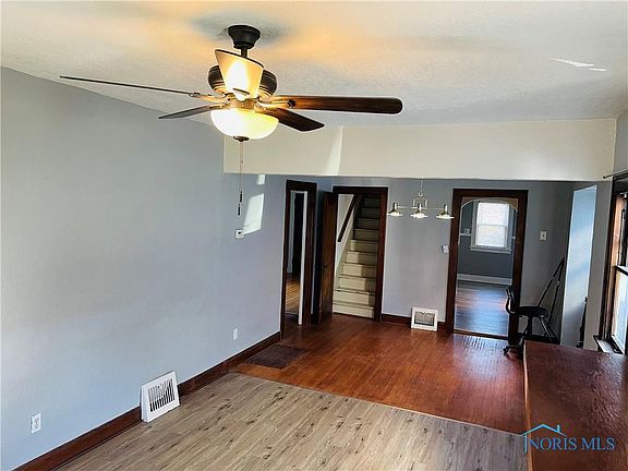 4th image of 2034 Berdan Ave