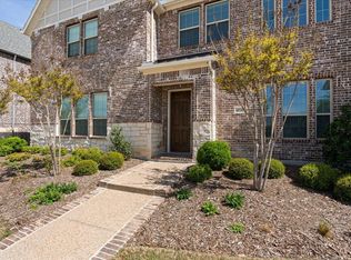4725 Smokey Quartz Ln, Arlington, TX 76005