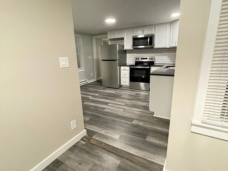 108 Clinton St #2 — Photo 3