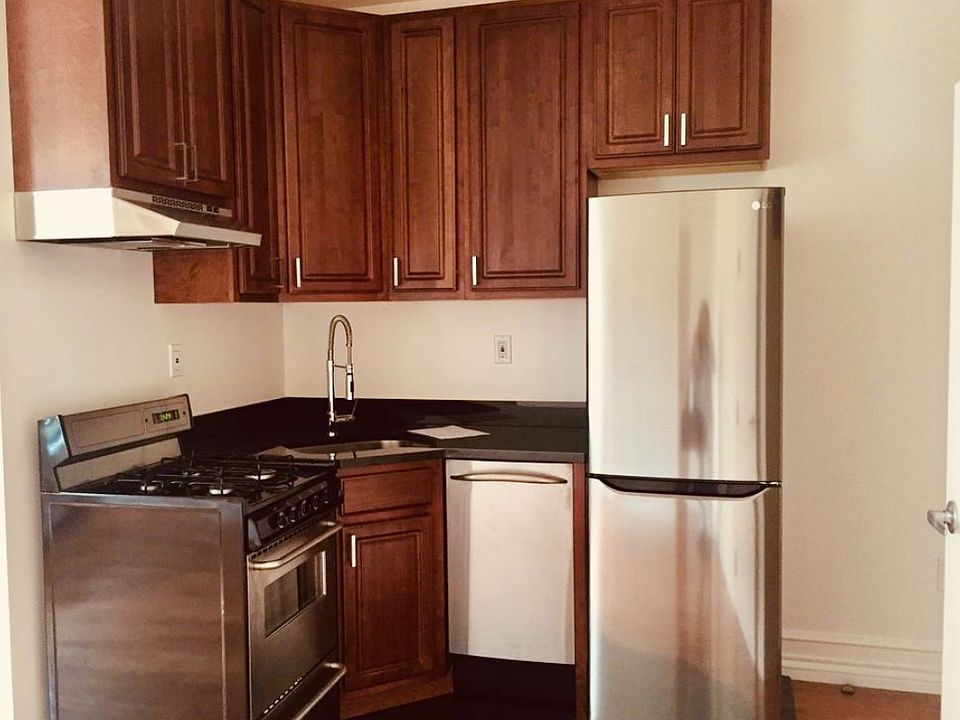 1st image of 35 Eastern Pkwy APT 2L