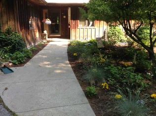1940 N Crissey Rd, Holland, OH