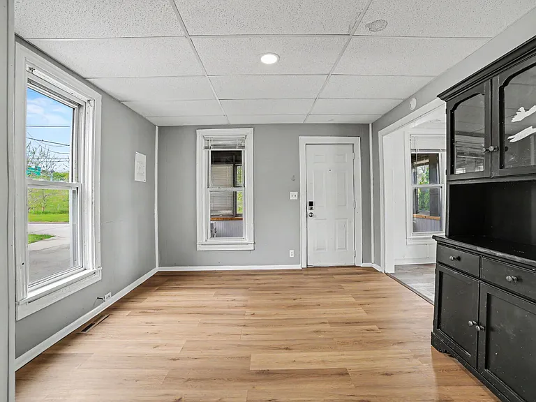 2634 N Michigan Ave #1 — Photo 6