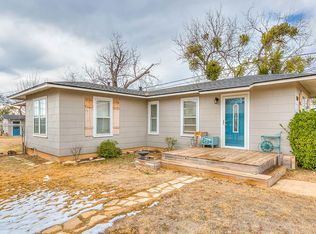 609 N 11th St, Ballinger, TX 76821