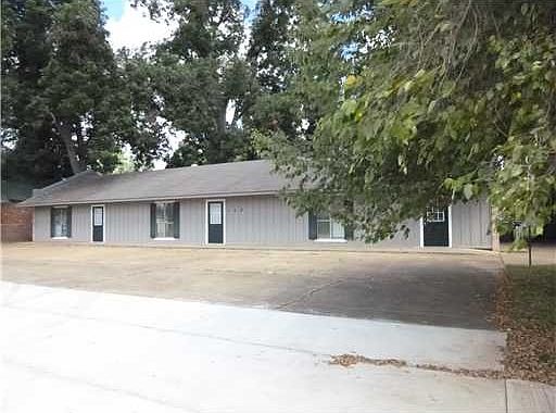 2nd image of 109 Texas Ave