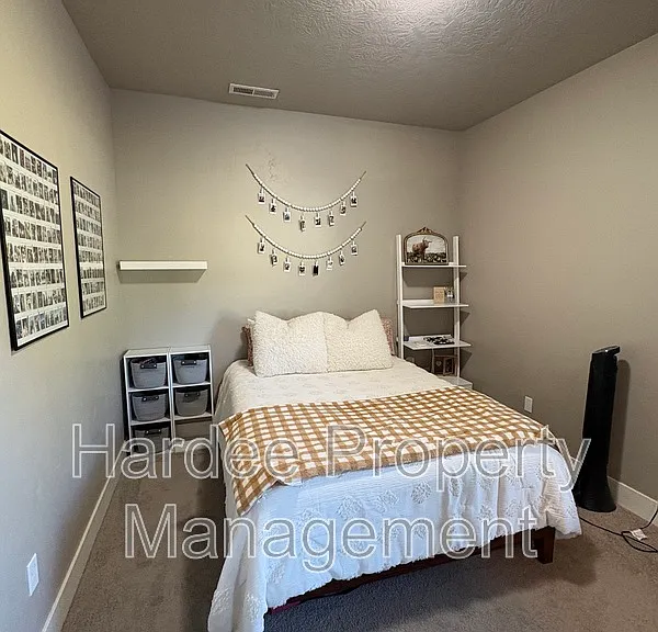 4315 N Adams St — Photo 7